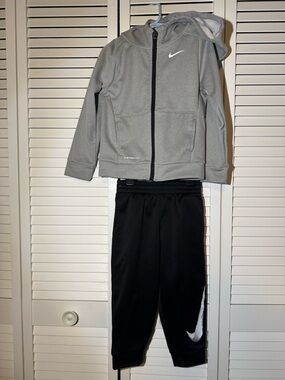 Nike 4T Gray Zip Hoodie and Black Joggers Set